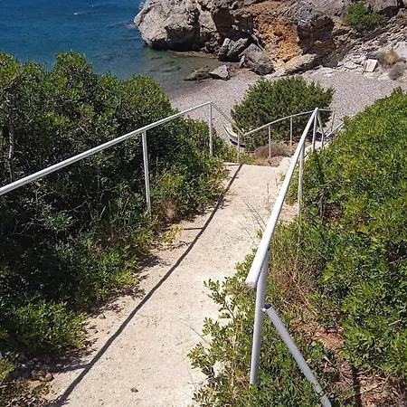 Private Seaside Guest House... Agia Marina Mikrolimanou Exterior foto