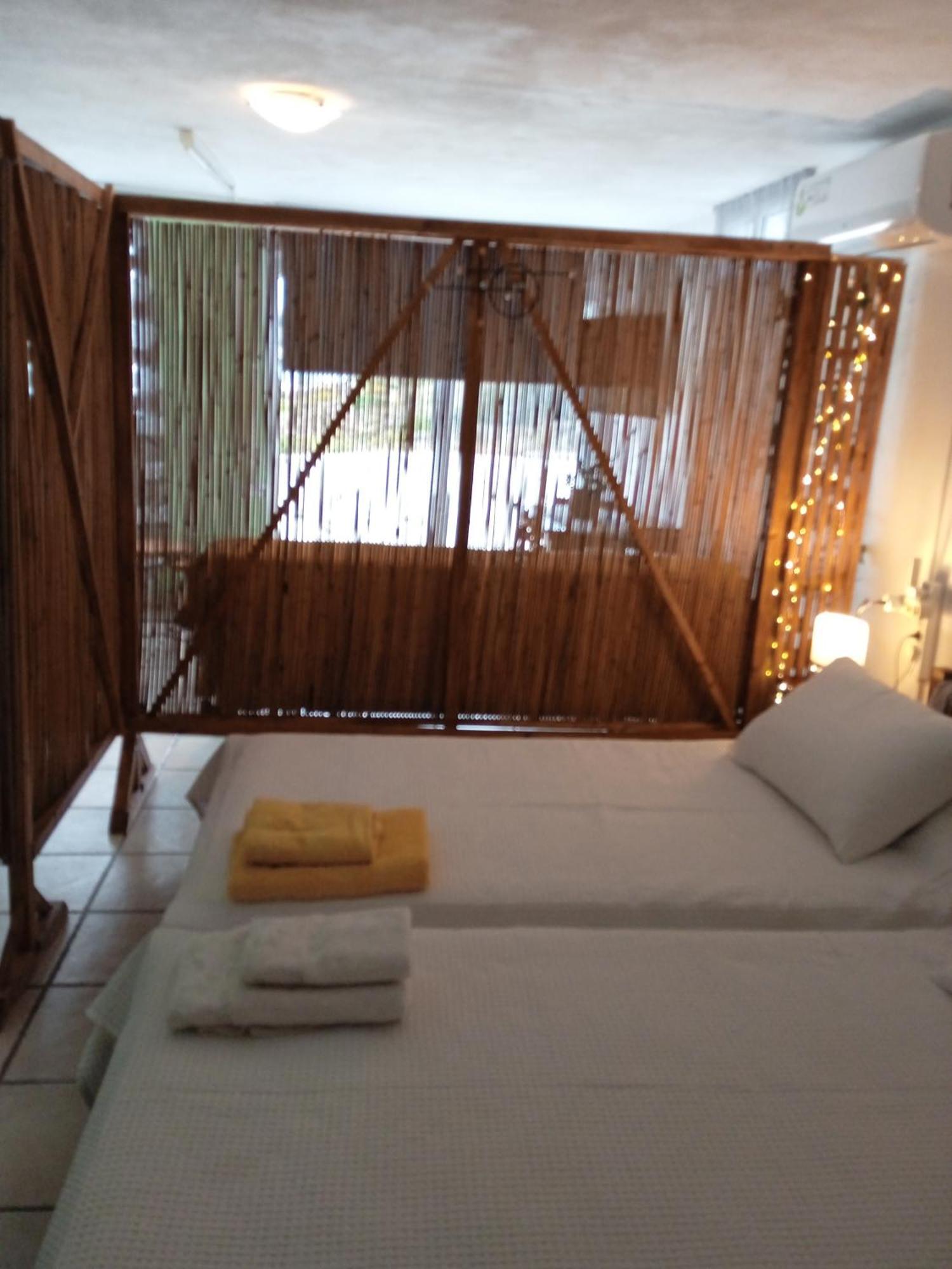 Private Seaside Guest House... * Agia Marina Mikrolimanou