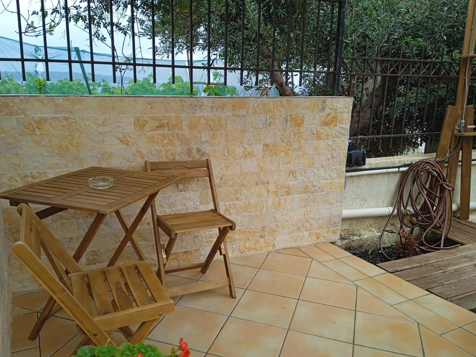 Private Seaside Guest House... Ferienhaus Agia Marina Mikrolimanou