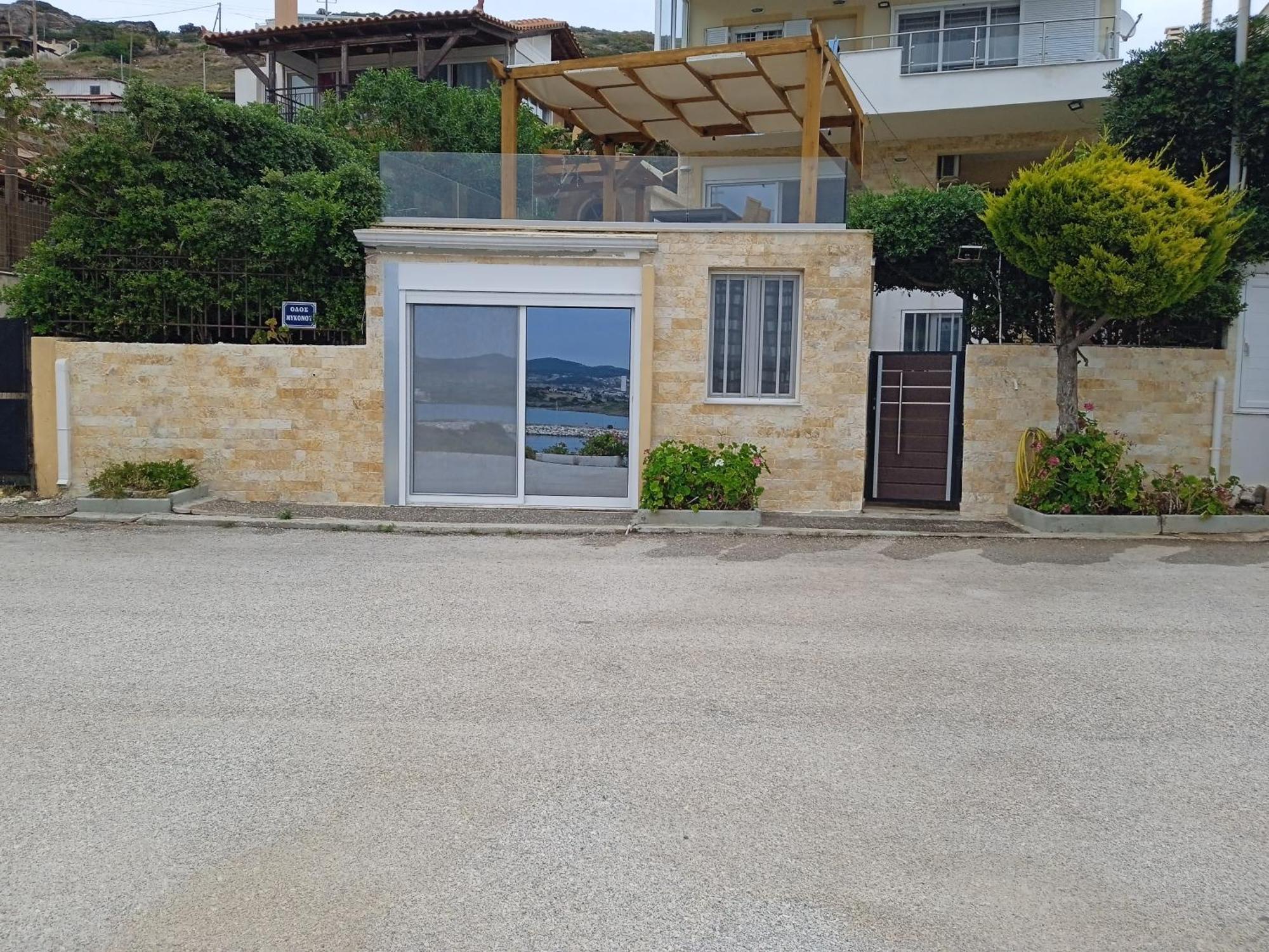 Private Seaside Guest House... Ferienhaus Agia Marina Mikrolimanou